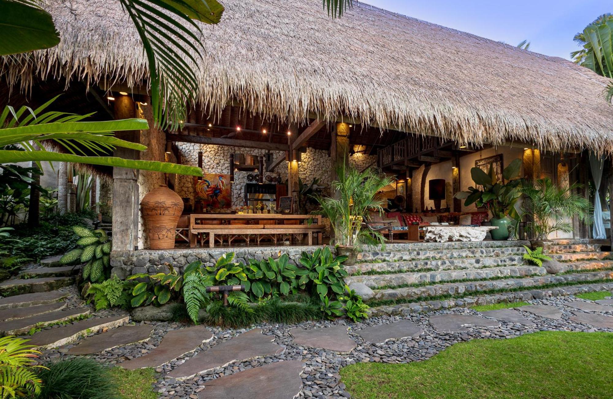 Stone House Hotel Ubud  Exterior photo